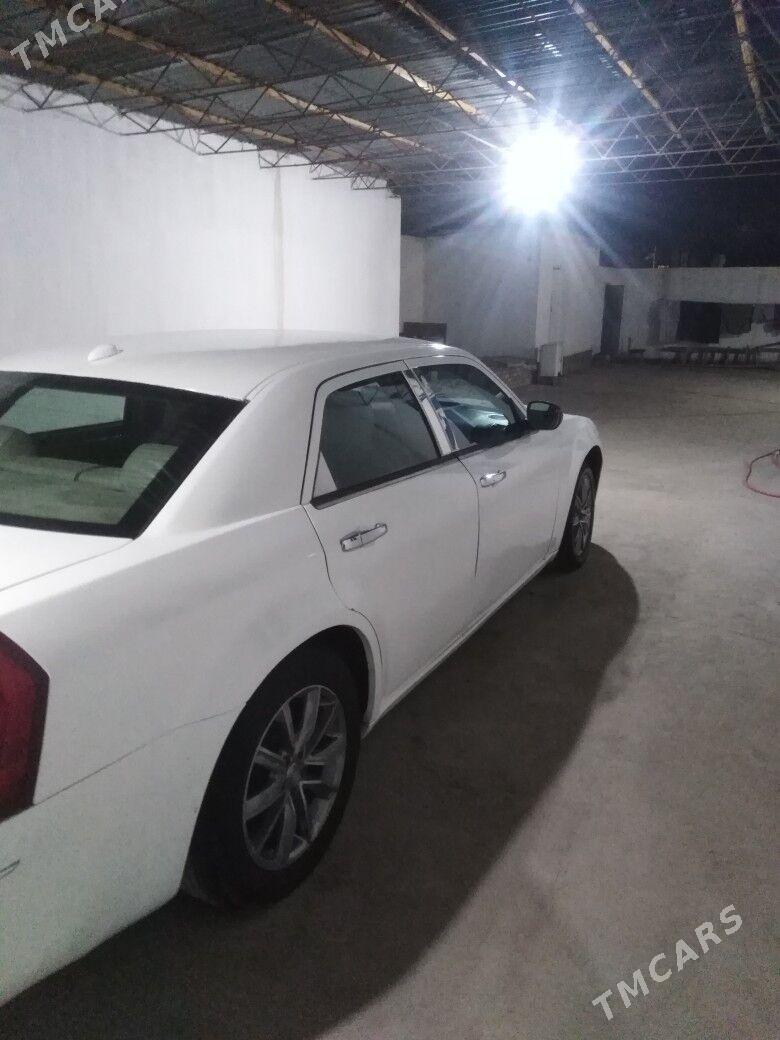 Chrysler 300C 2006 - 110 000 TMT - Saýat - img 2