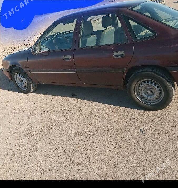 Opel Vectra 1989 - 22 000 TMT - Губадаг - img 2