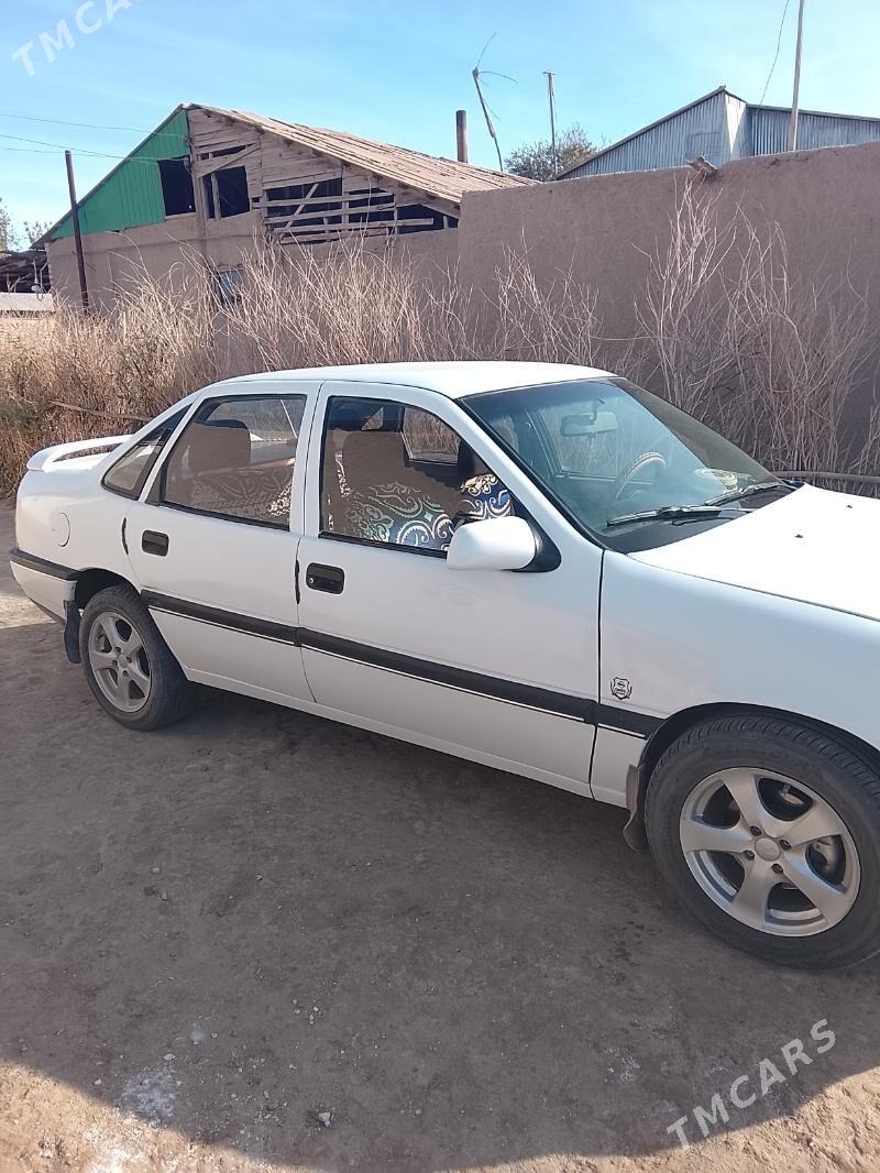 Opel Vectra 1990 - 45 000 TMT - Кёнеургенч - img 2