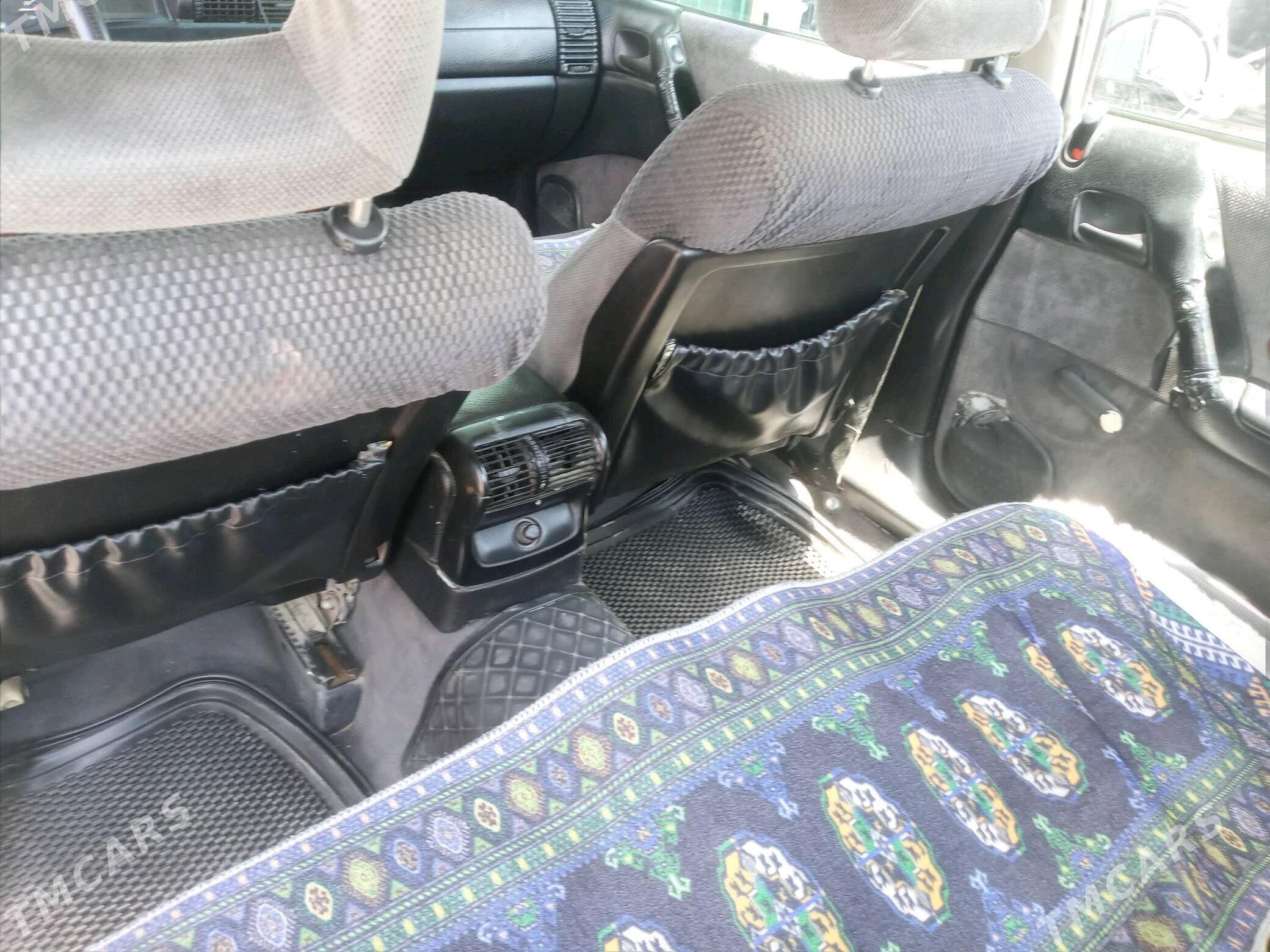 Opel Omega 1995 - 40 000 TMT - Бахарден - img 2