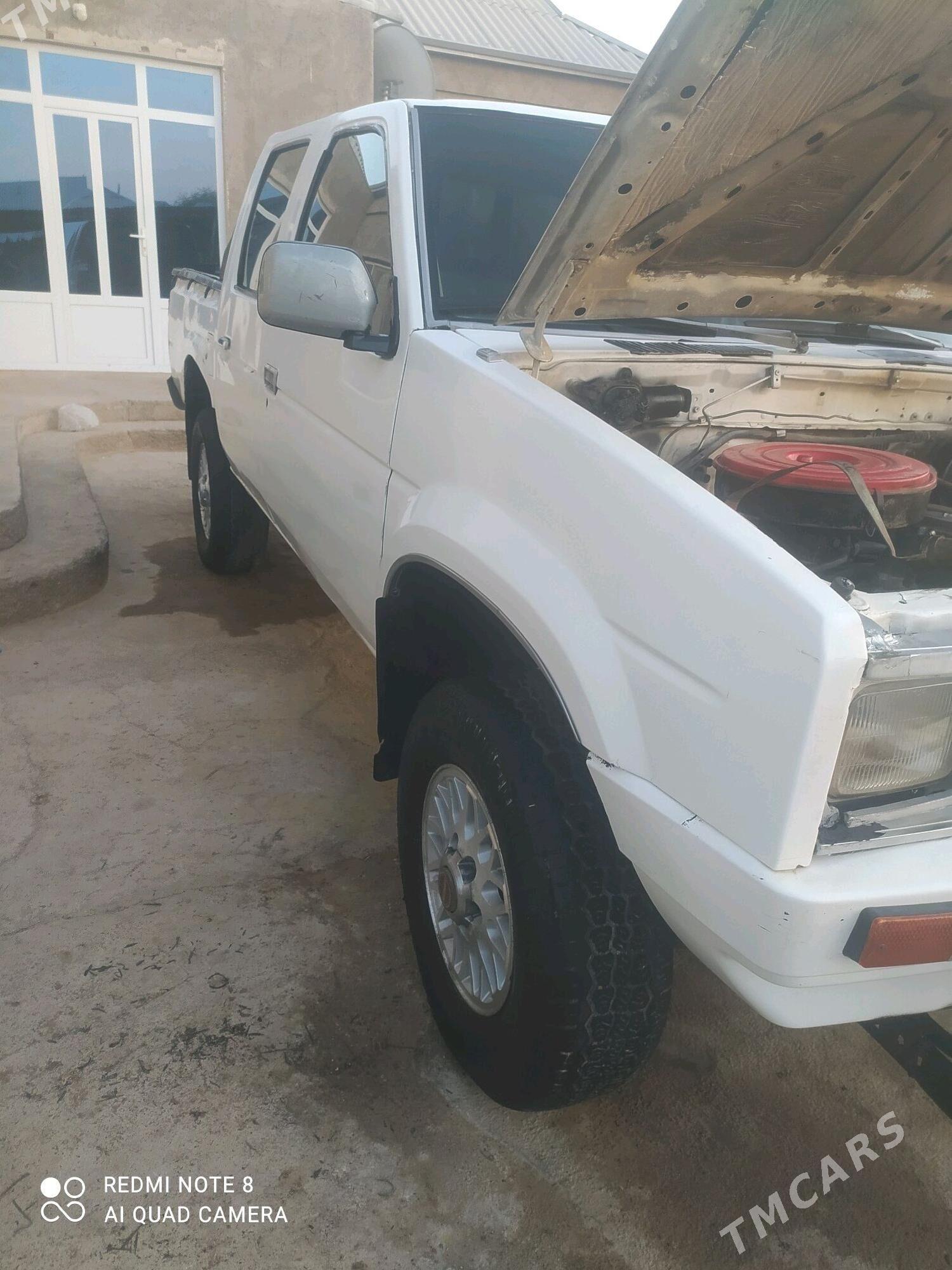 Nissan Navara 1987 - 77 000 TMT - Мургап - img 2
