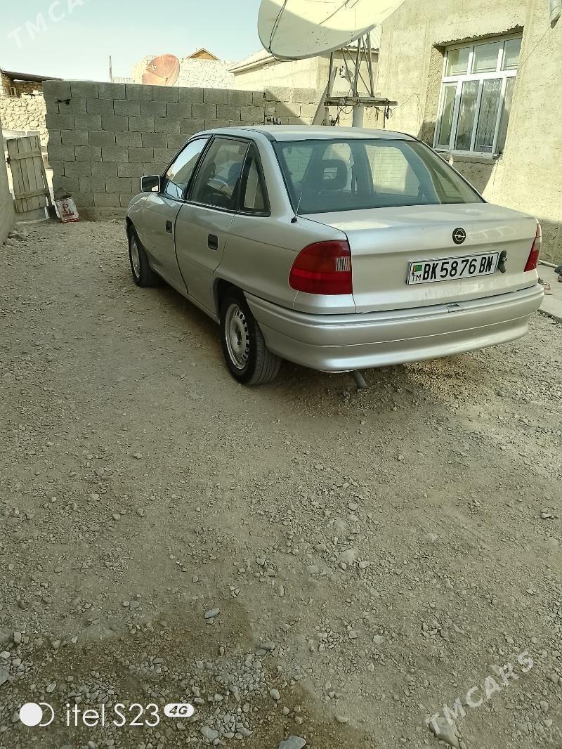 Opel Astra 1993 - 40 000 TMT - Джебел - img 2