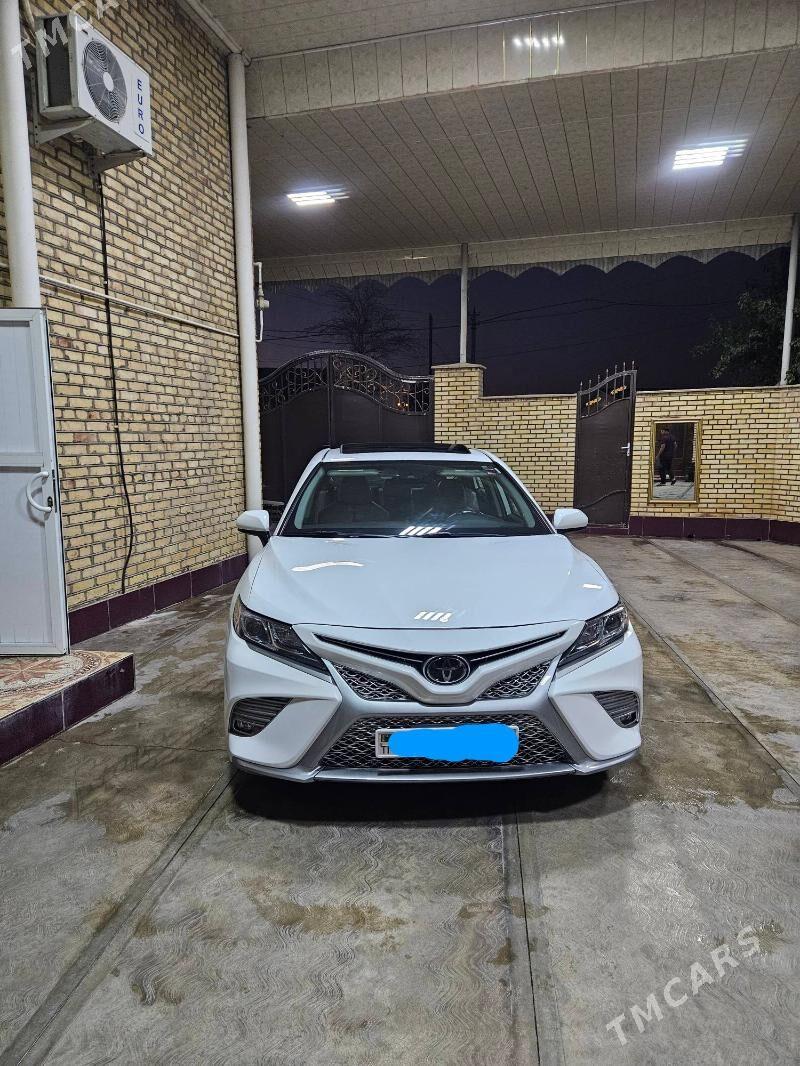 Toyota Camry 2020 - 350 000 TMT - "Altyn Asyr" Gündogar bazary (Jygyllyk) - img 3