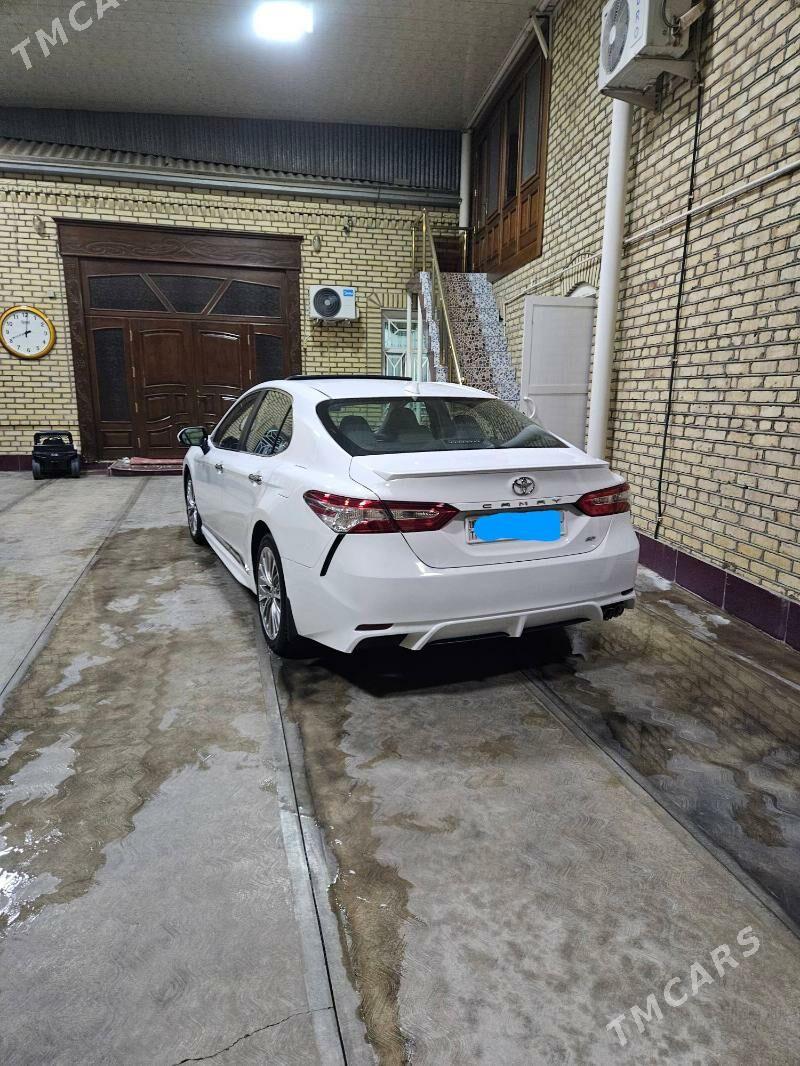 Toyota Camry 2020 - 350 000 TMT - "Altyn Asyr" Gündogar bazary (Jygyllyk) - img 6