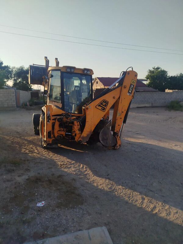 JCB 3CX Pothole Master 2008 - 500 000 TMT - Хазар - img 1