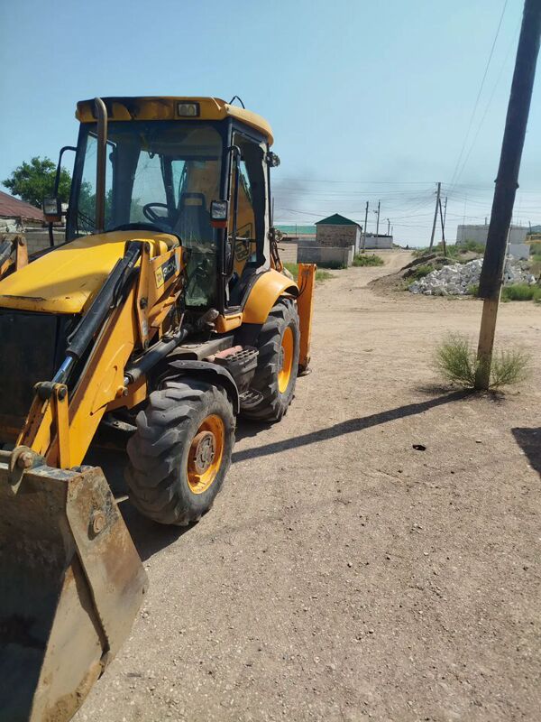 JCB 3CX Pothole Master 2008 - 500 000 TMT - Хазар - img 1