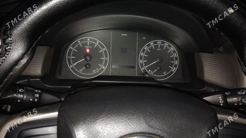 Toyota Innova 2020 - 260 000 TMT - Ходжамбаз - img 8