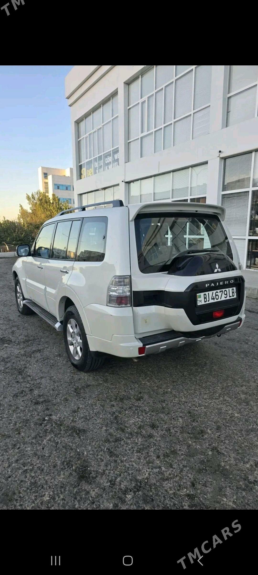 Mitsubishi Pajero 2015 - 360 000 TMT - Дянев - img 7