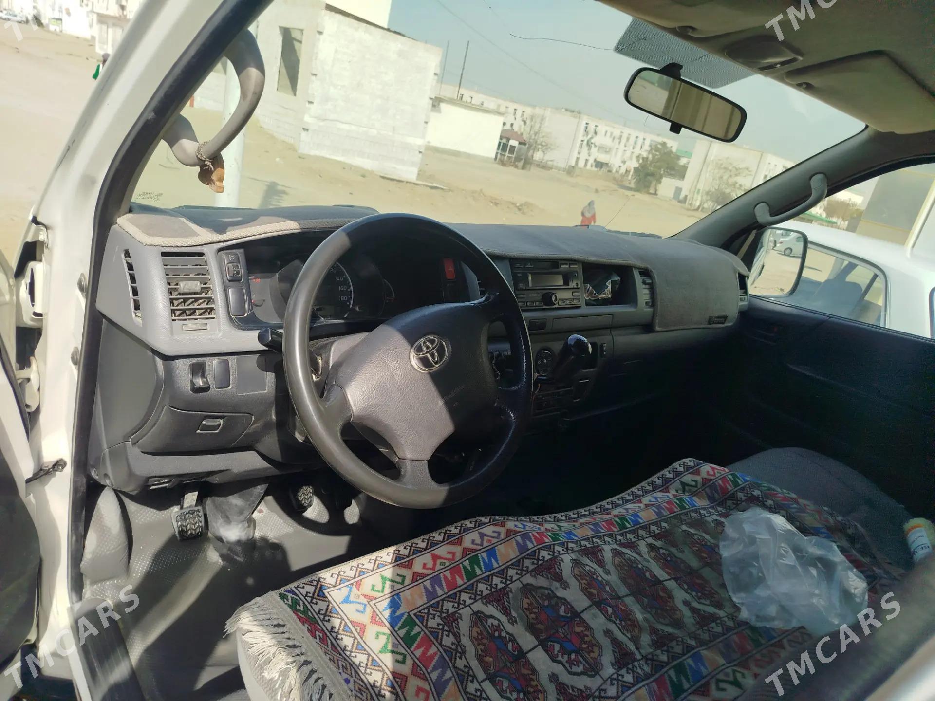 Toyota Hiace 2009 - 250 000 TMT - Хазар - img 2