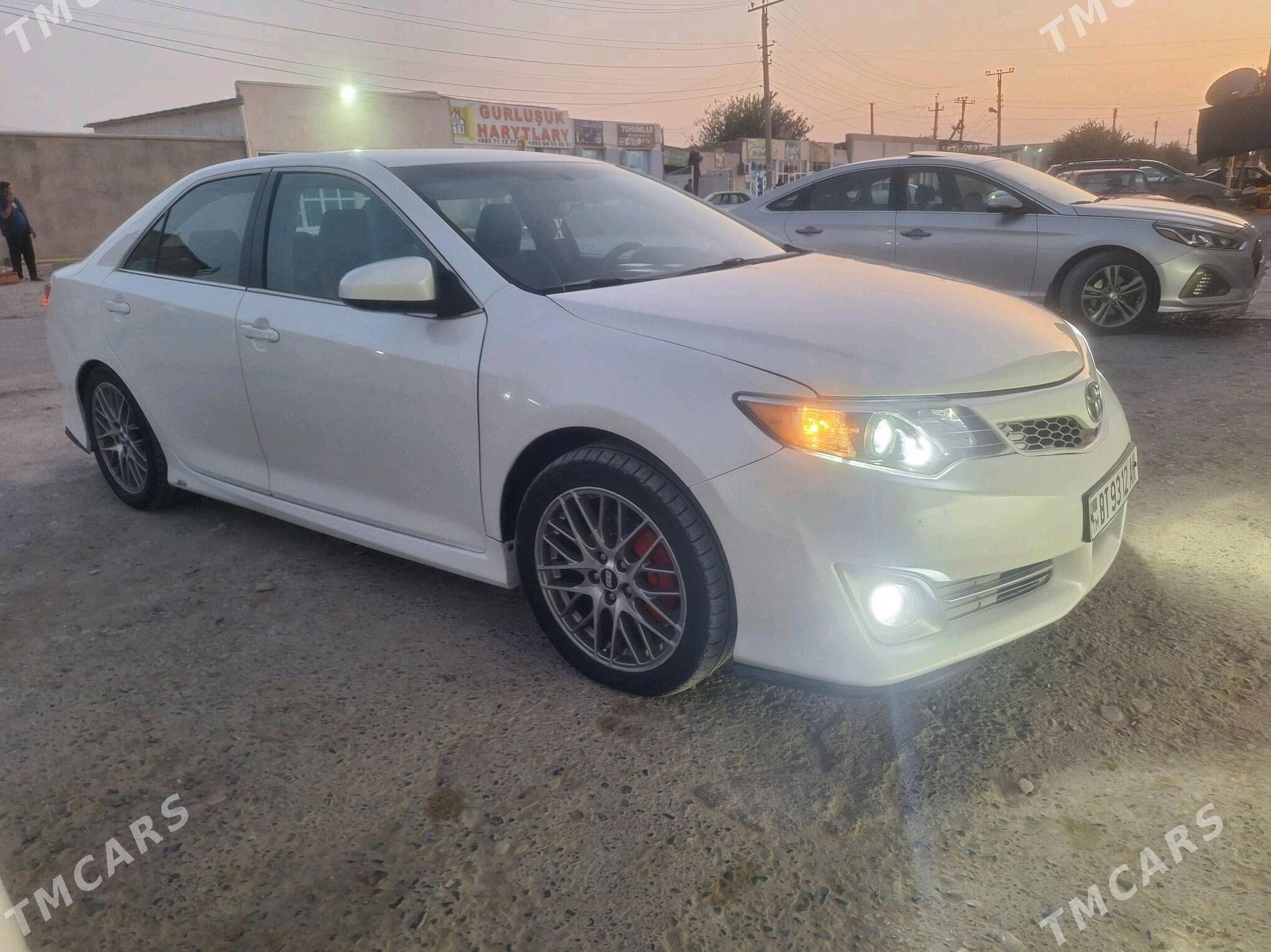 Toyota Camry 2014 - 240 000 TMT - Tejen - img 4