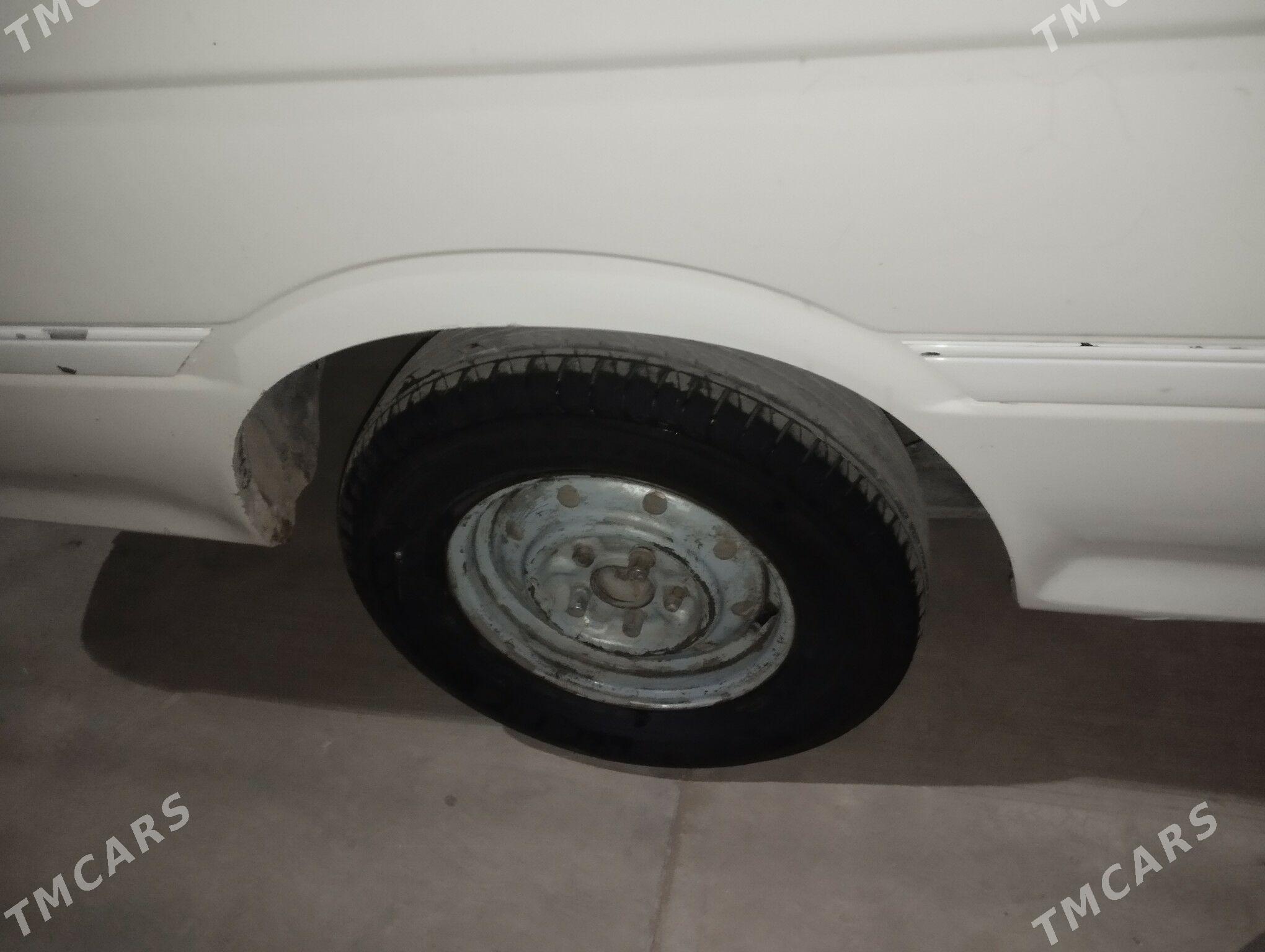 Toyota Hiace 1991 - 60 000 TMT - Мары - img 7