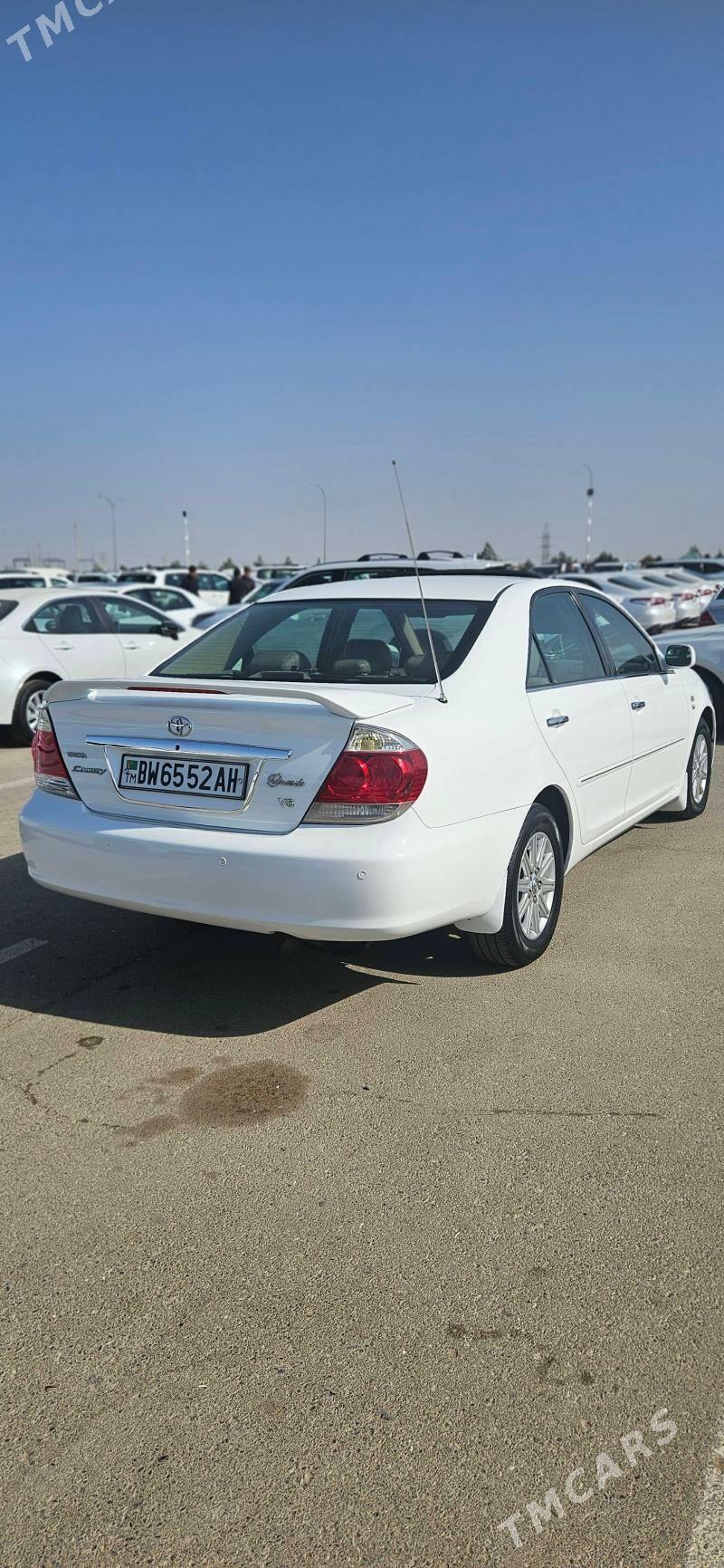 Toyota Camry 2005 - 240 000 TMT - Ak bugdaý etraby - img 5