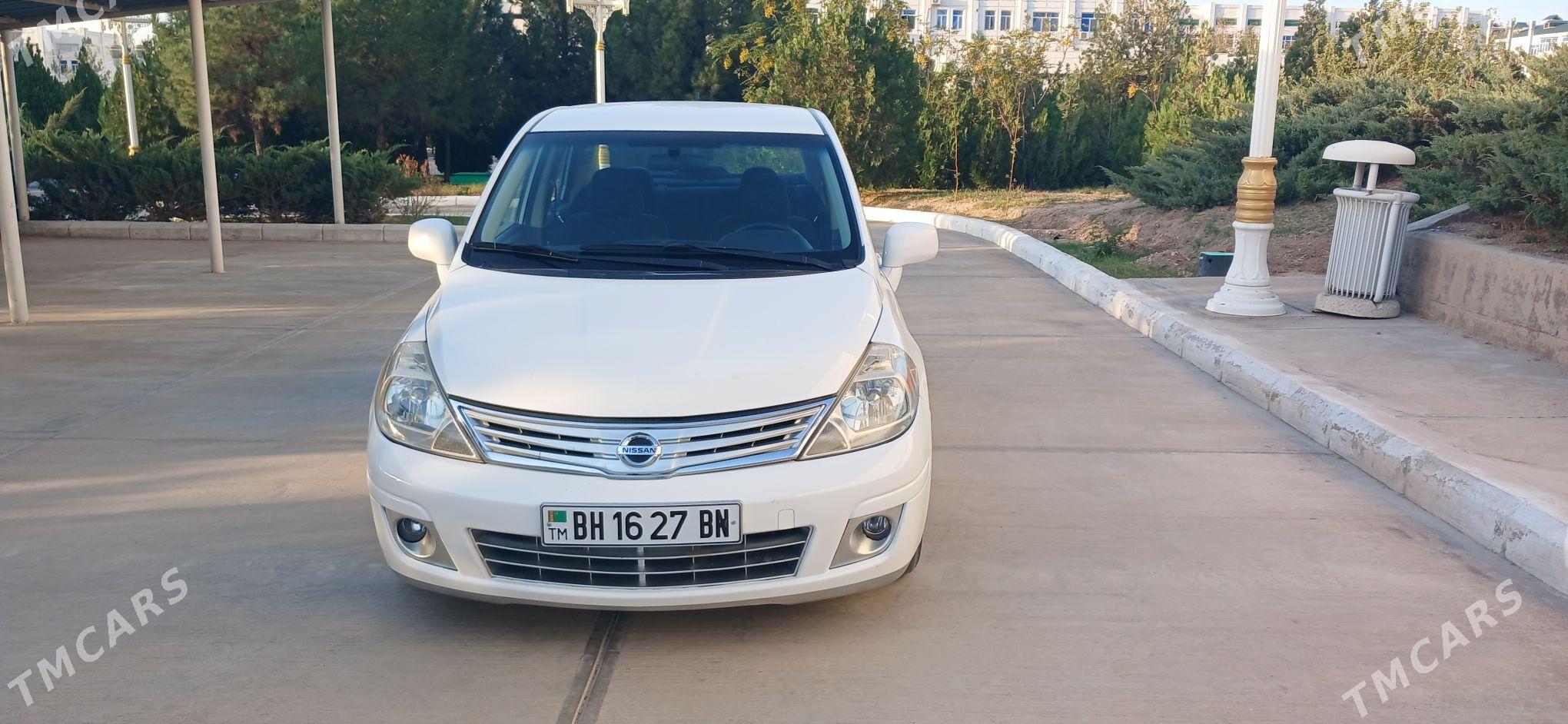 Nissan Versa 2011 - 122 000 TMT - Балканабат - img 1