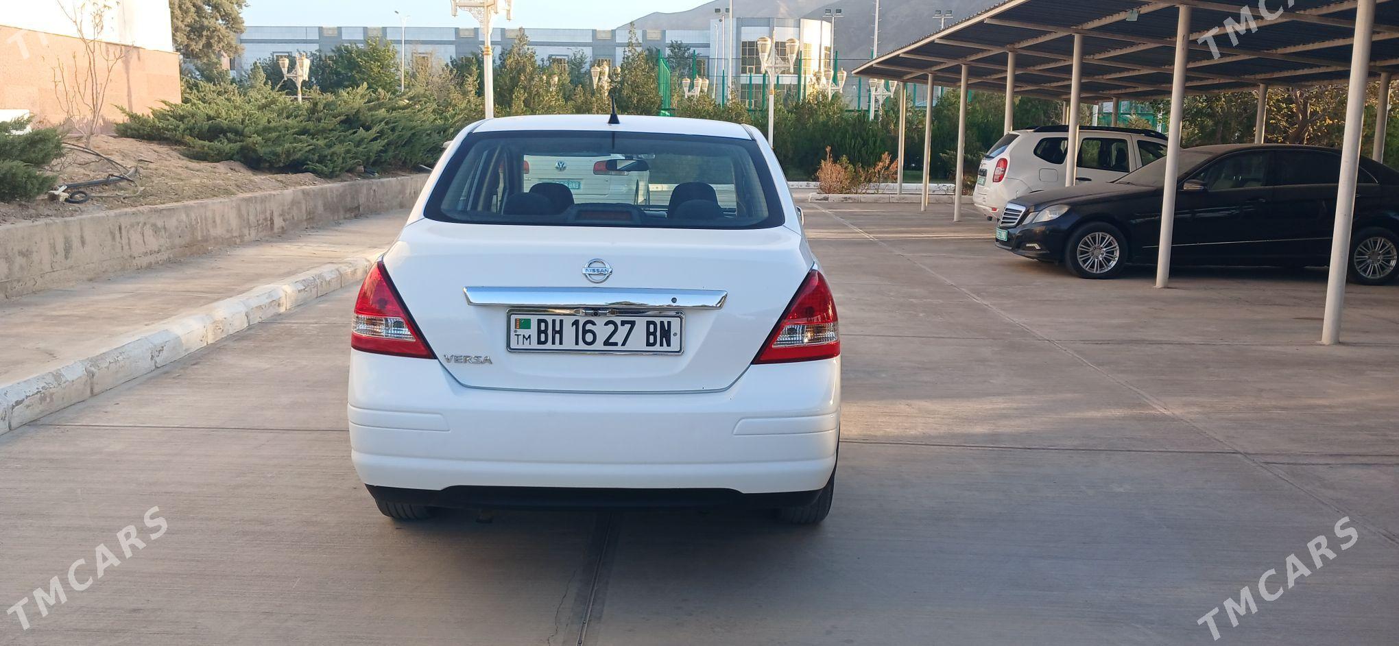 Nissan Versa 2011 - 122 000 TMT - Балканабат - img 3
