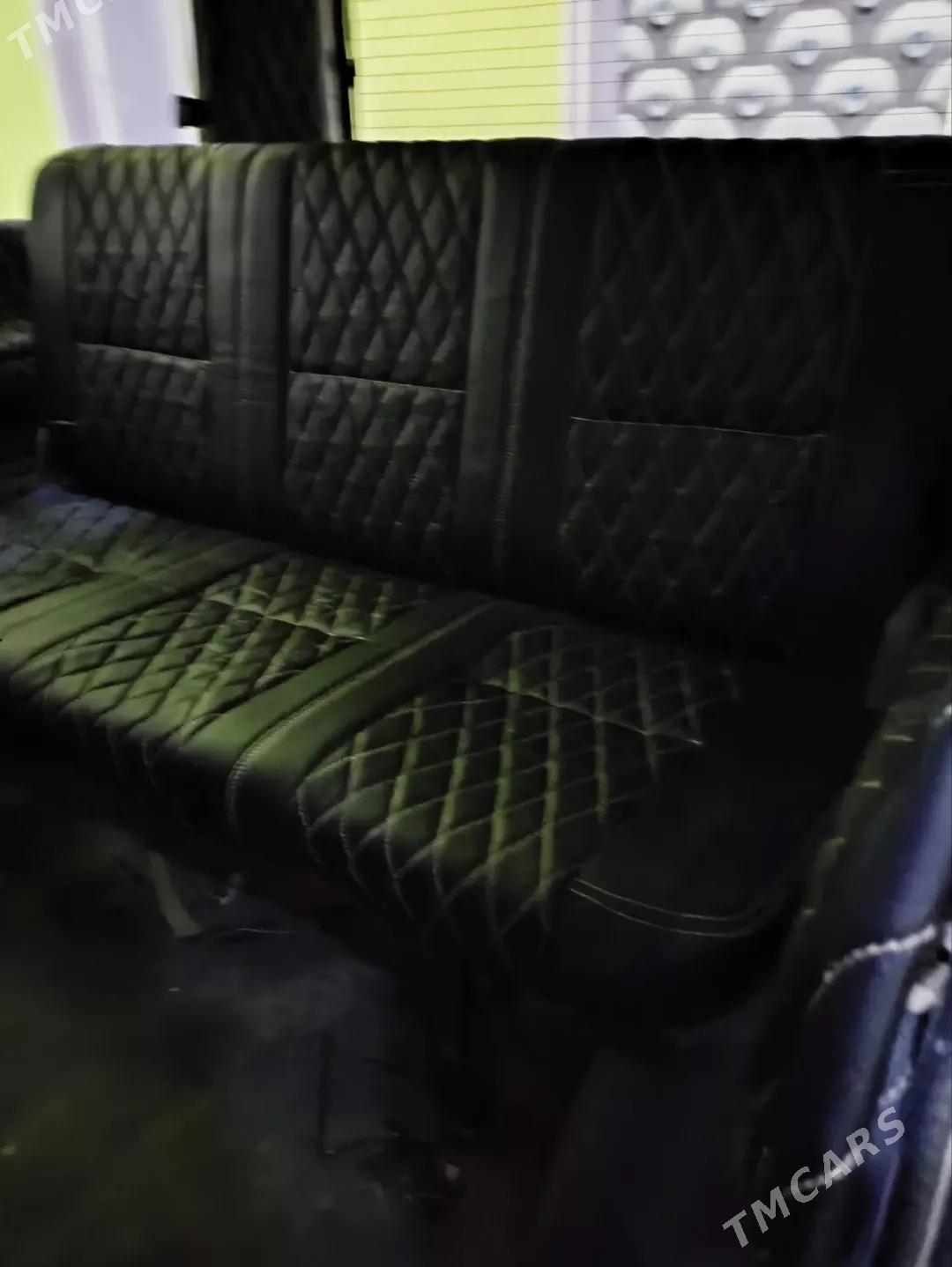 Toyota Hiace 1999 - 95 000 TMT - Сакар - img 5