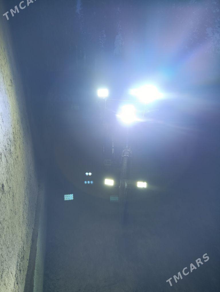 Welsepit - Gurbansoltan Eje - img 1