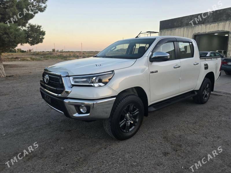 Toyota Hilux 2025 - 725 000 TMT - Ашхабад - img 10