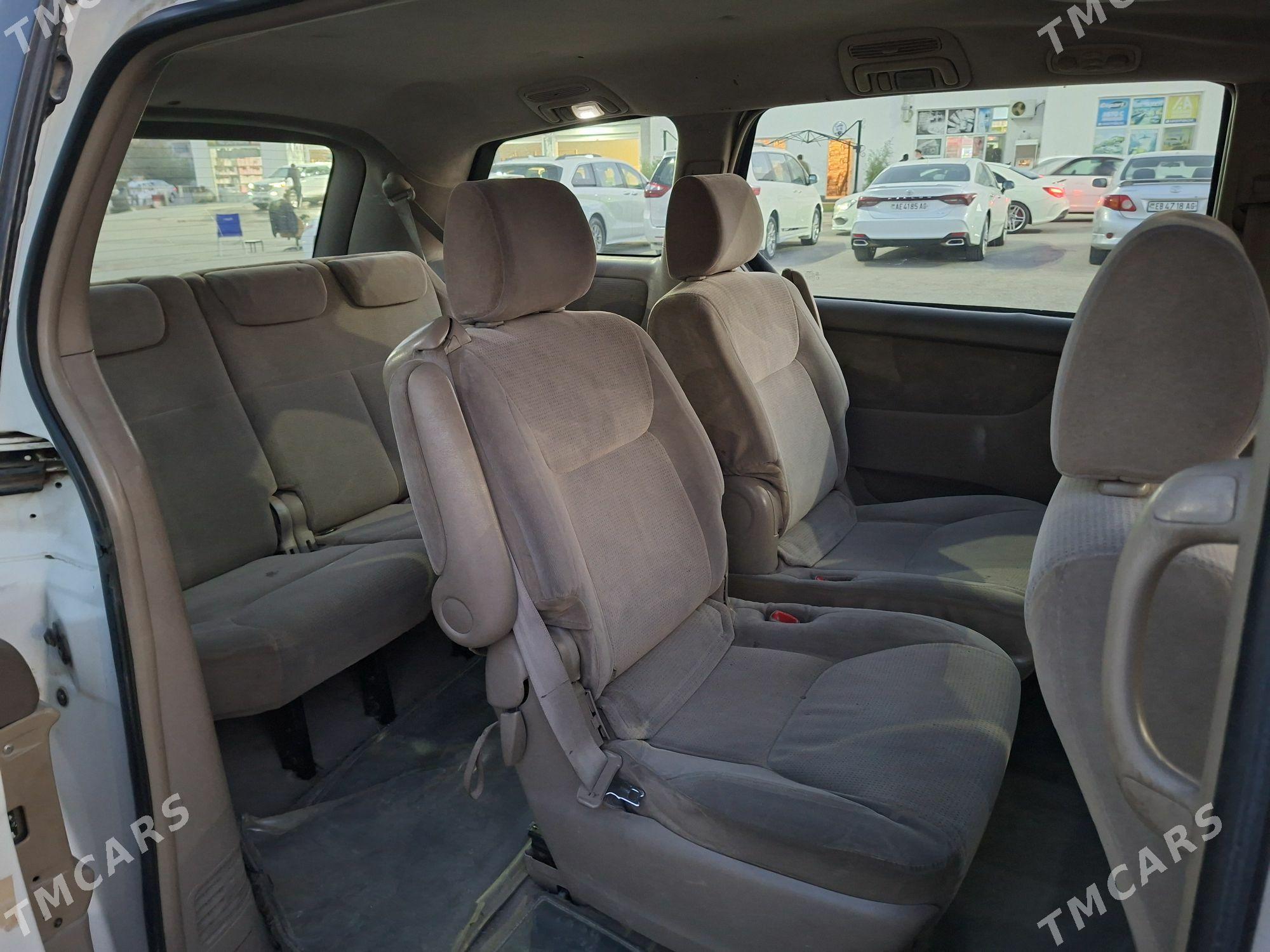 Toyota Sienna 2004 - 210 000 TMT - Garadamak - img 4