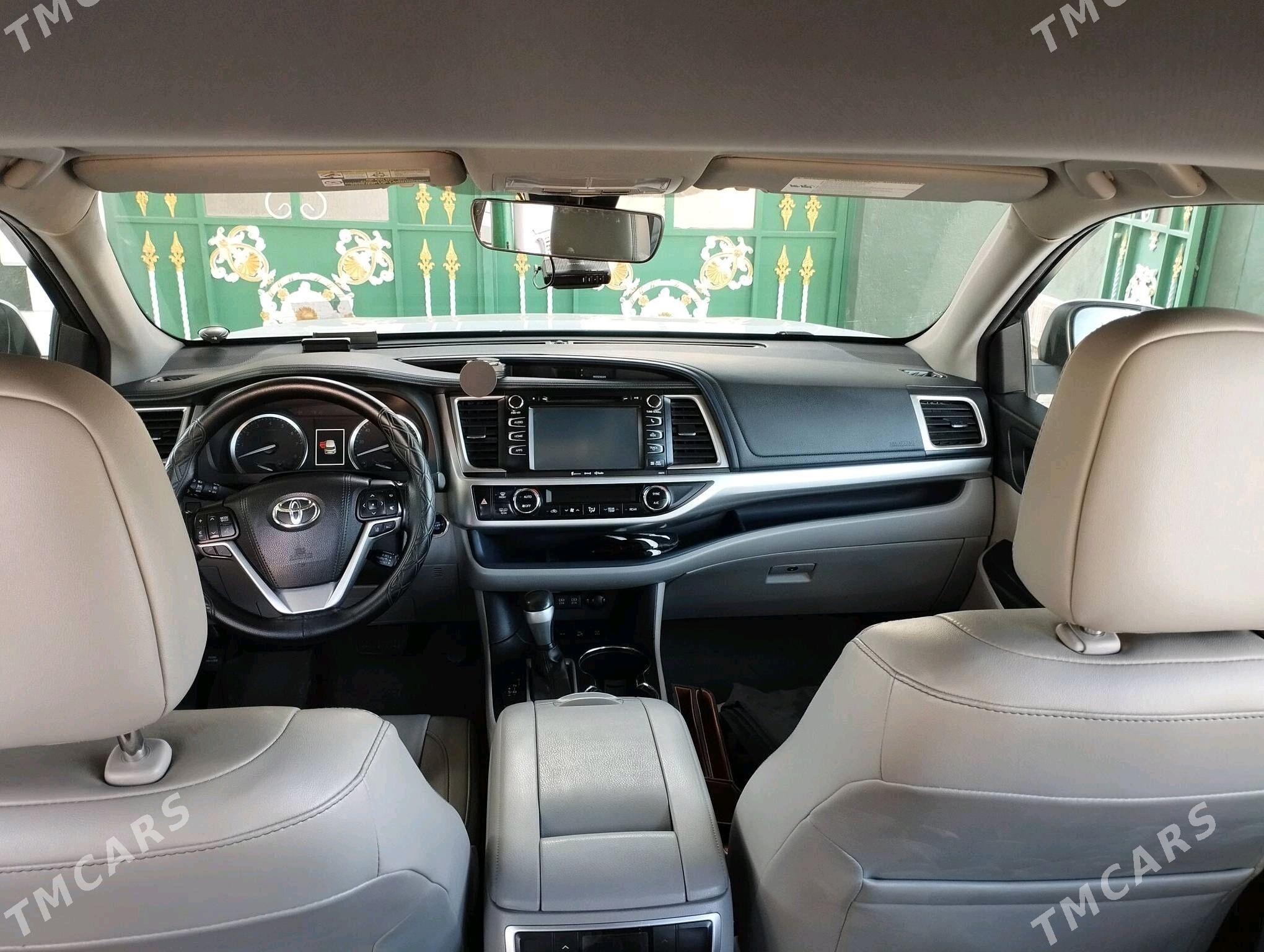 Toyota Highlander 2017 - 520 000 TMT - Türkmenabat - img 3