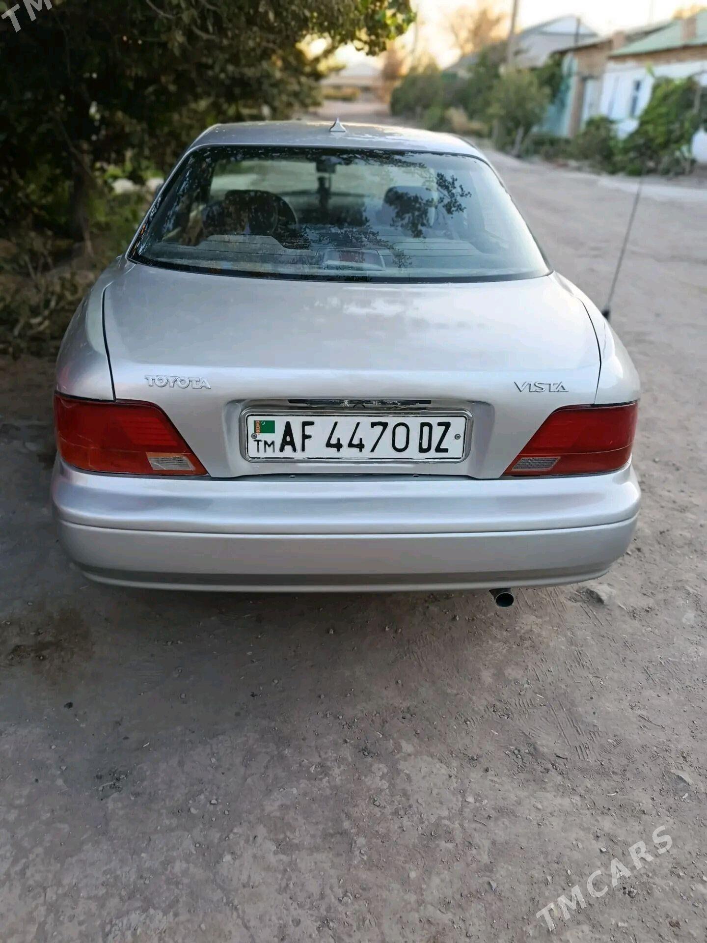 Toyota Vista 1997 - 60 000 TMT - Гурбансолтан Едже - img 4