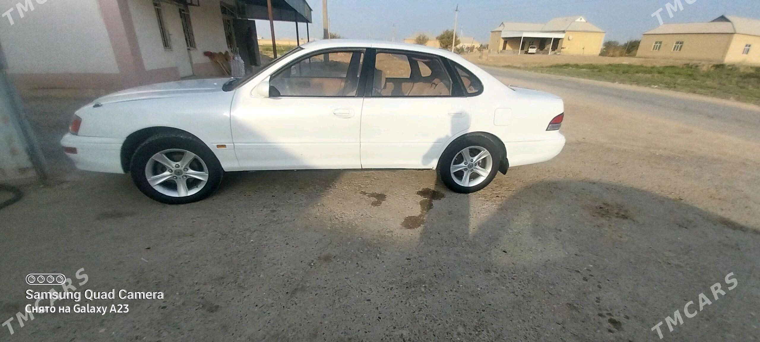 Toyota Avalon 1995 - 100 000 TMT - Mary - img 1