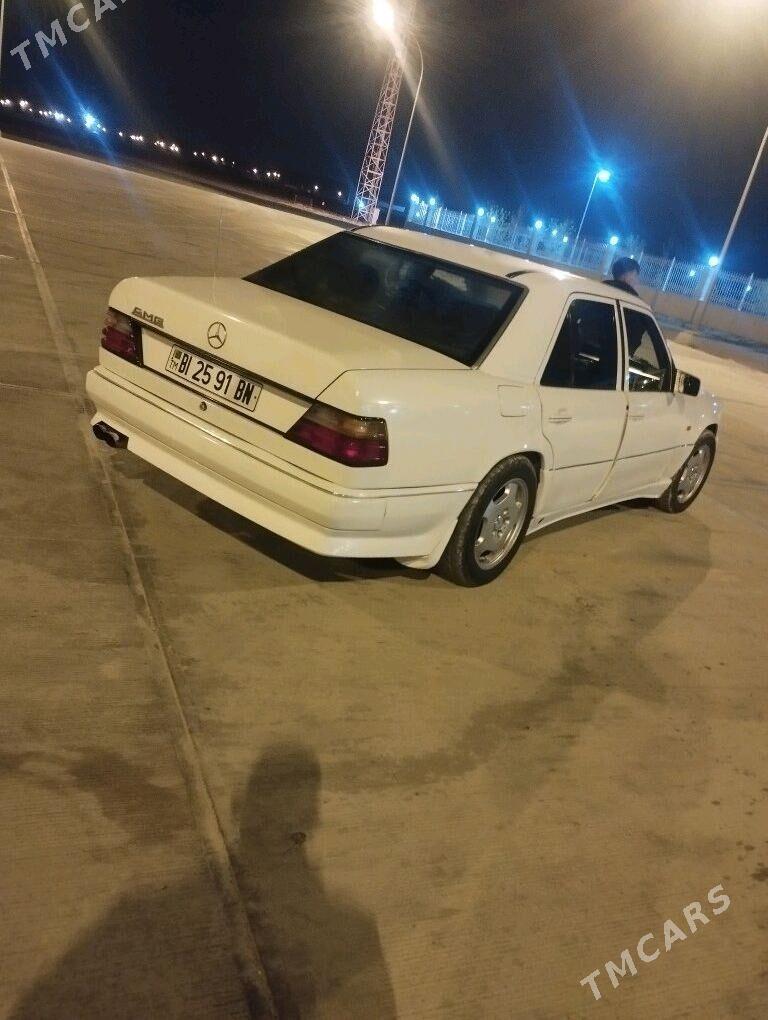 Mercedes-Benz 300E 1989 - 32 000 TMT - Карабогаз - img 2