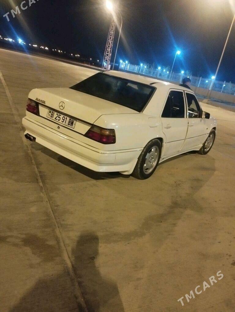 Mercedes-Benz 300E 1989 - 32 000 TMT - Карабогаз - img 1