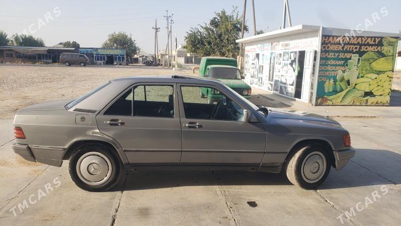 Mercedes-Benz 190E 1985 - 25 000 TMT - Сакарчага - img 1