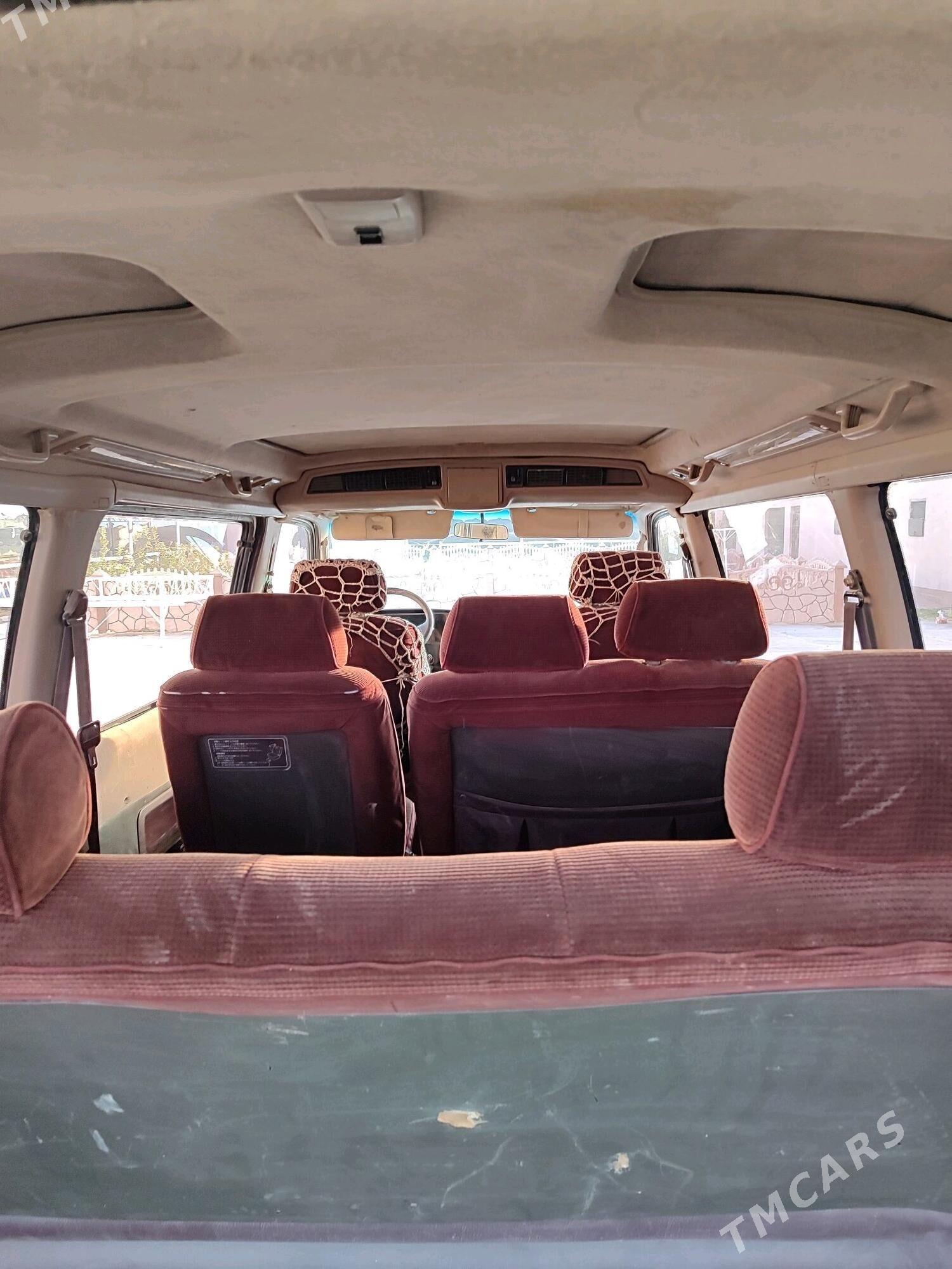 Toyota Hiace 1993 - 72 000 TMT - Mary - img 2
