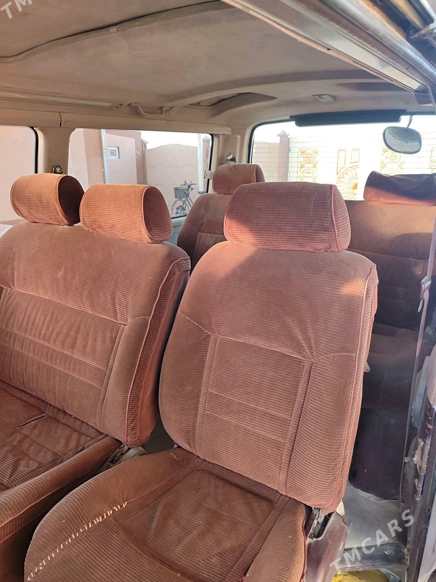 Toyota Hiace 1993 - 72 000 TMT - Mary - img 4