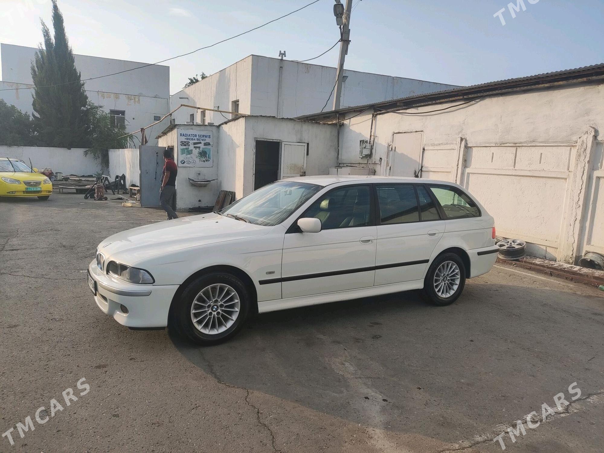BMW E39 2002 - 110 000 TMT - Türkmenbaşy - img 2