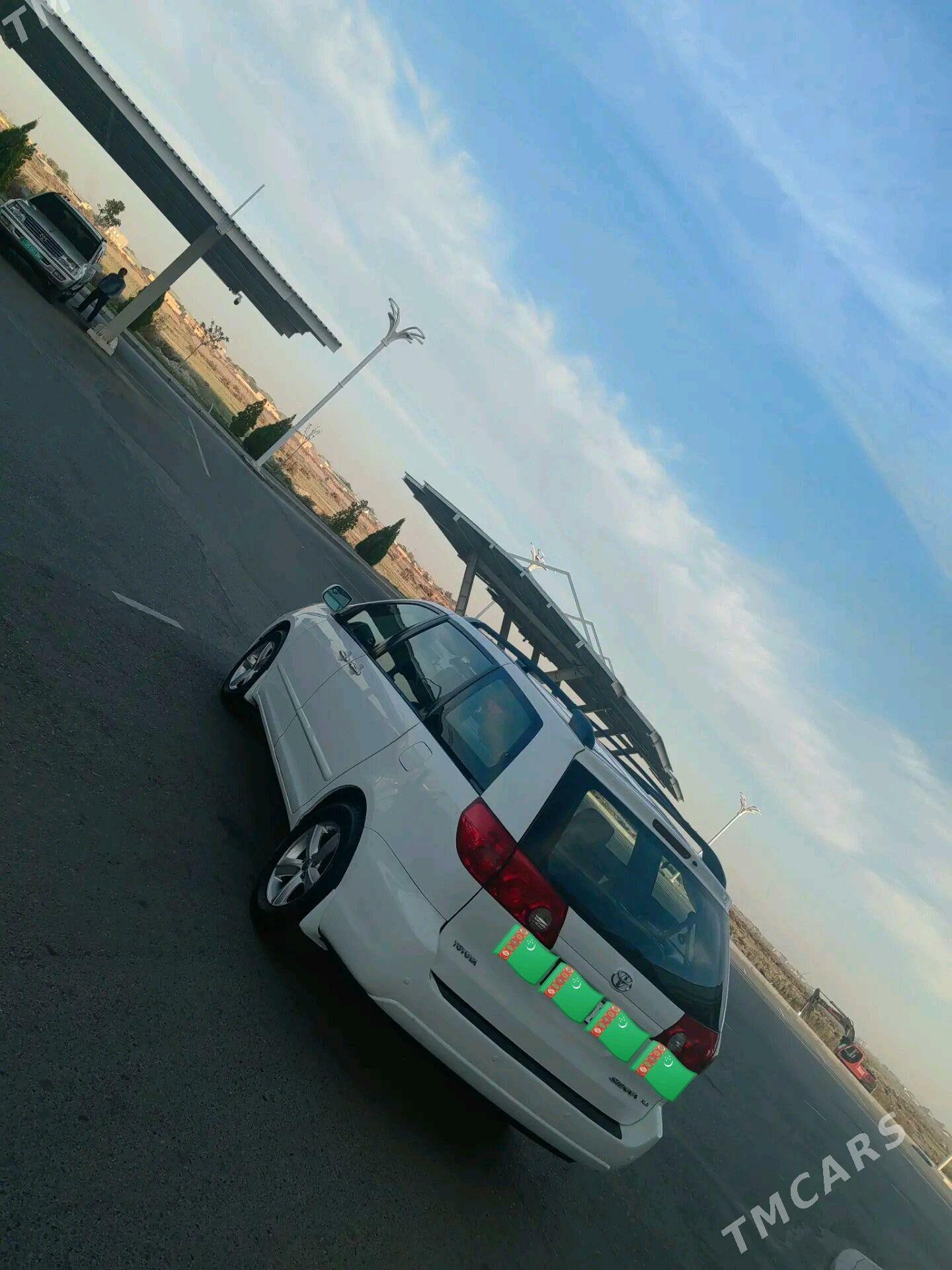 Toyota Sienna 2008 - 240 000 TMT - Туркменабат - img 6