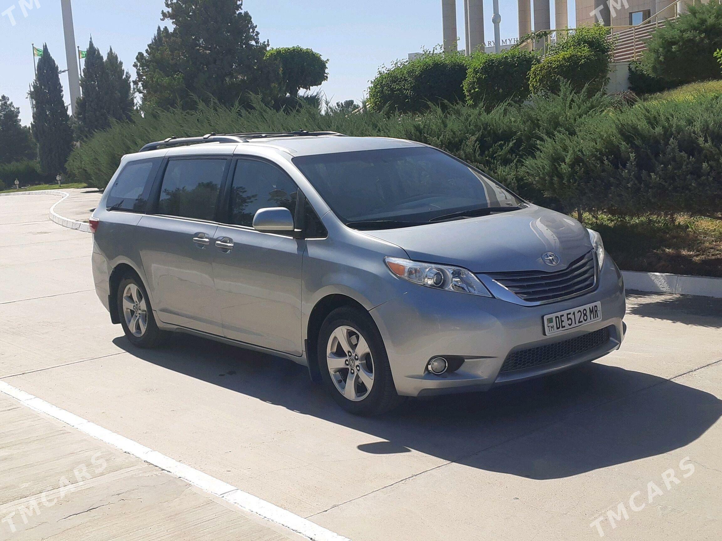 Toyota Sienna 2016 - 360 000 TMT - Мары - img 7