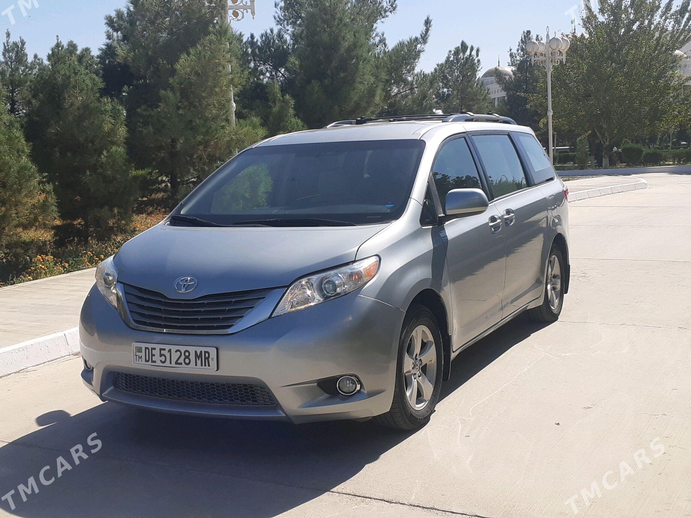 Toyota Sienna 2016 - 360 000 TMT - Мары - img 8
