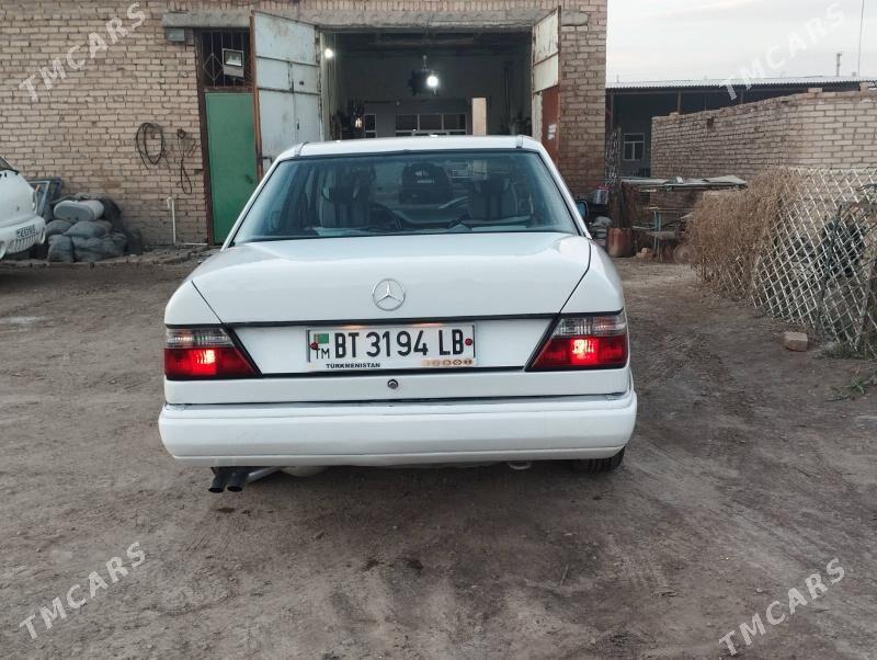 Mercedes-Benz 230E 1988 - 50 000 TMT - Туркменабат - img 4