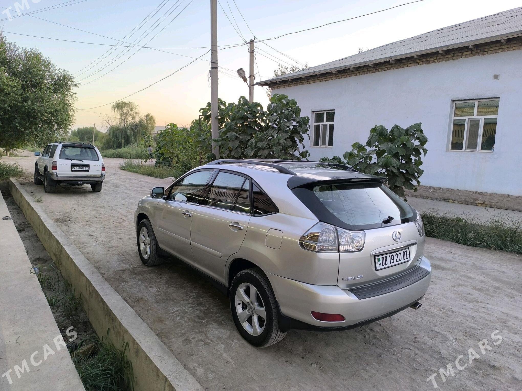 Lexus RX 330 2003 - 250 000 TMT - Гурбансолтан Едже - img 5