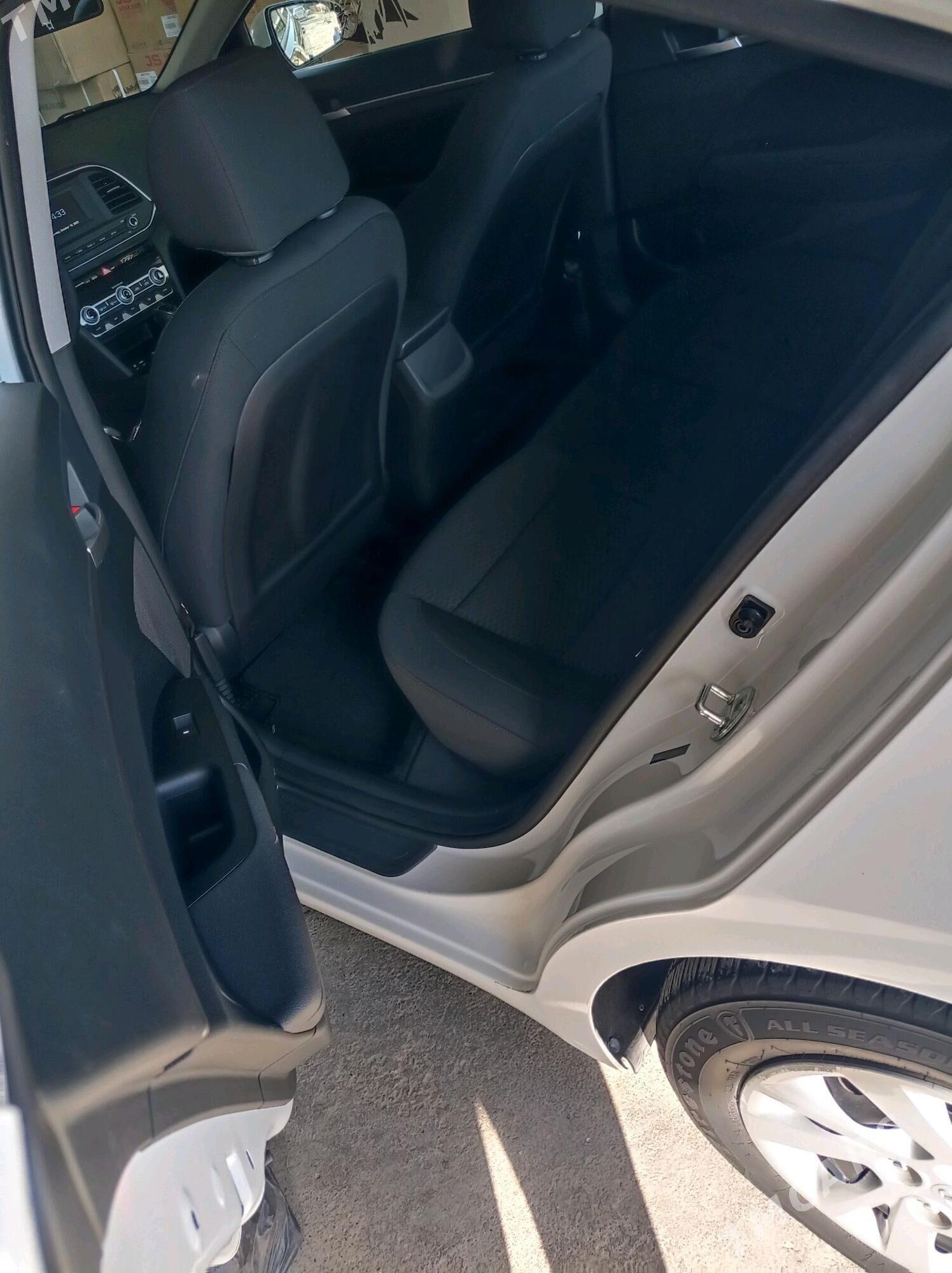 Hyundai Elantra 2020 - 235 000 TMT - Мары - img 8