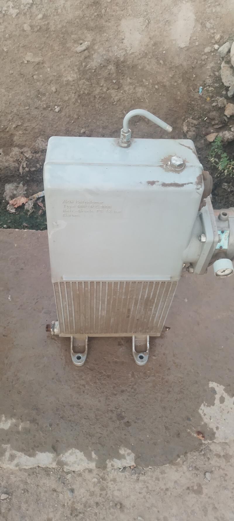 Maz beton garyjy yagradiatory 1 600 TMT - Türkmenabat - img 1