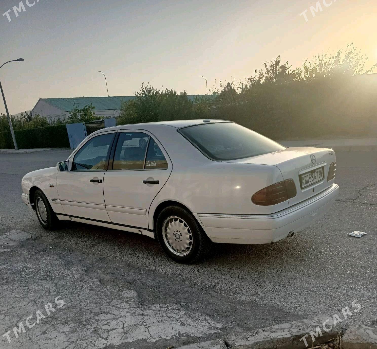 Mercedes-Benz 230E 1997 - 70 000 TMT - Гызыларбат - img 5