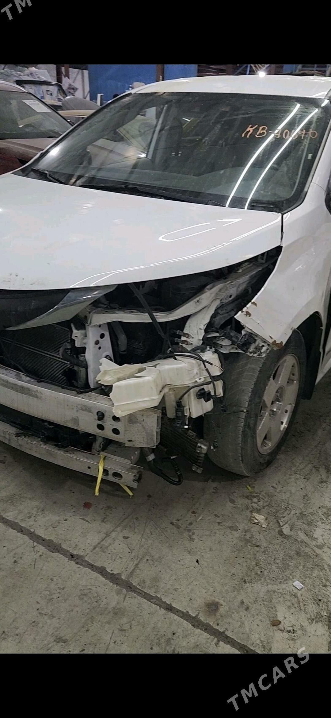 Toyota Sienna 2021 - 500 000 TMT - Bedew - img 7