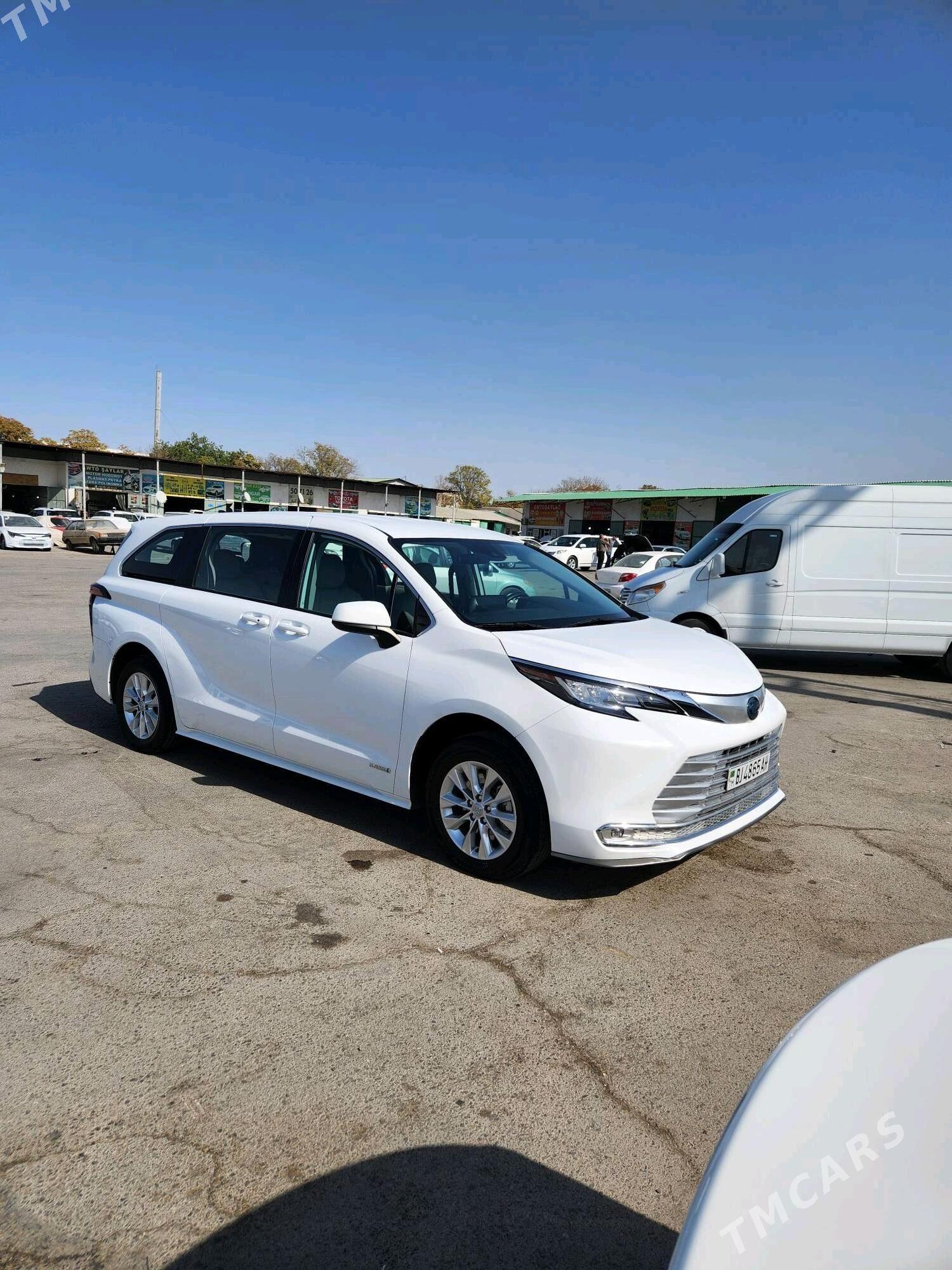 Toyota Sienna 2021 - 500 000 TMT - Bedew - img 3