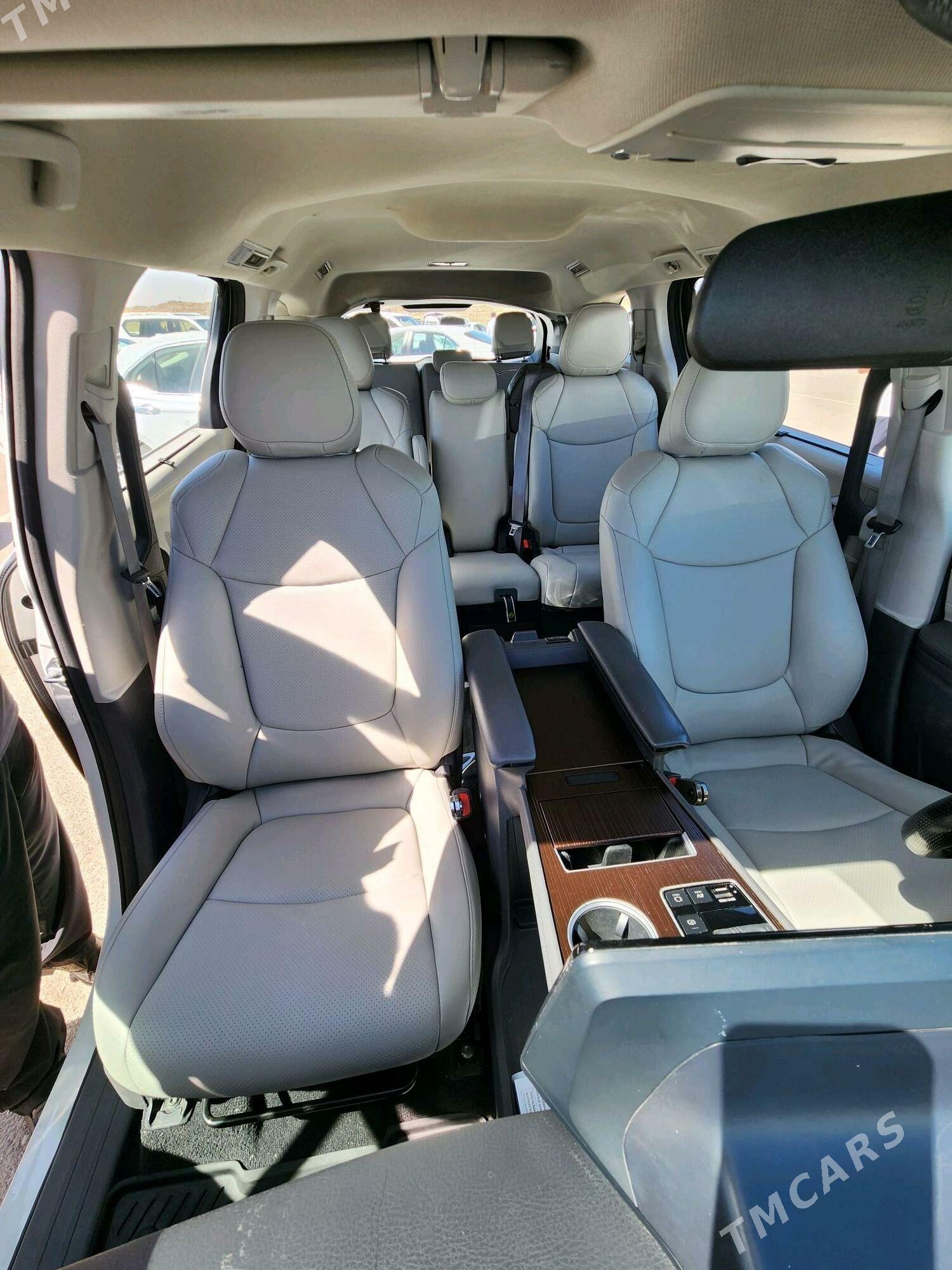 Toyota Sienna 2021 - 500 000 TMT - Bedew - img 2