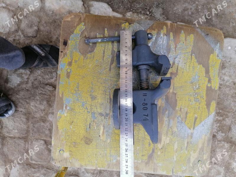 Тиски ссср - Туркменабат - img 3