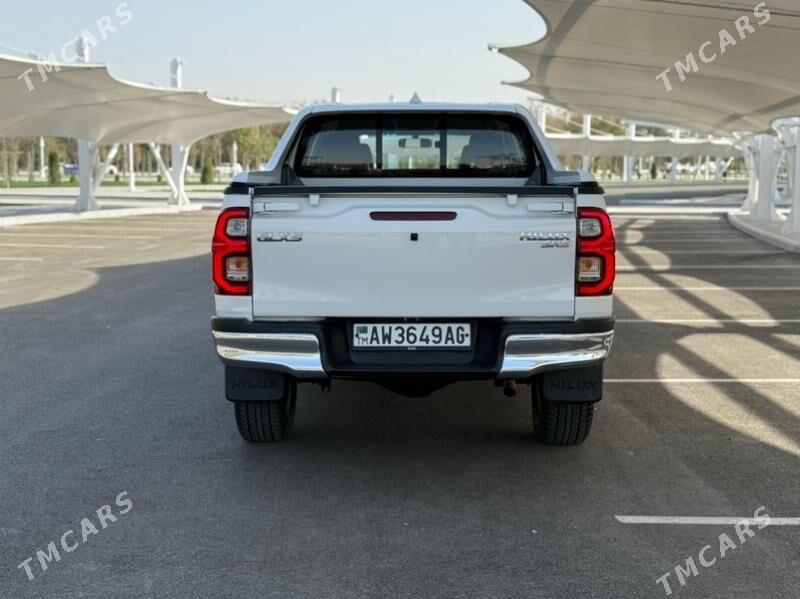 Toyota Hilux 2022 - 540 000 TMT - Aşgabat - img 2
