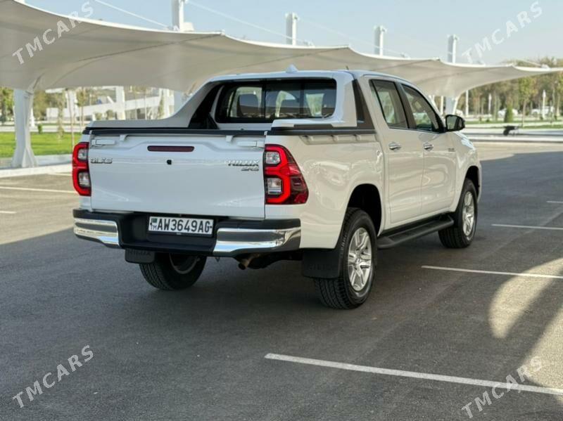 Toyota Hilux 2022 - 540 000 TMT - Aşgabat - img 6
