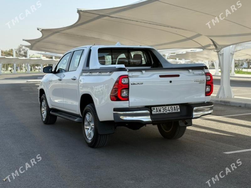 Toyota Hilux 2022 - 540 000 TMT - Aşgabat - img 3