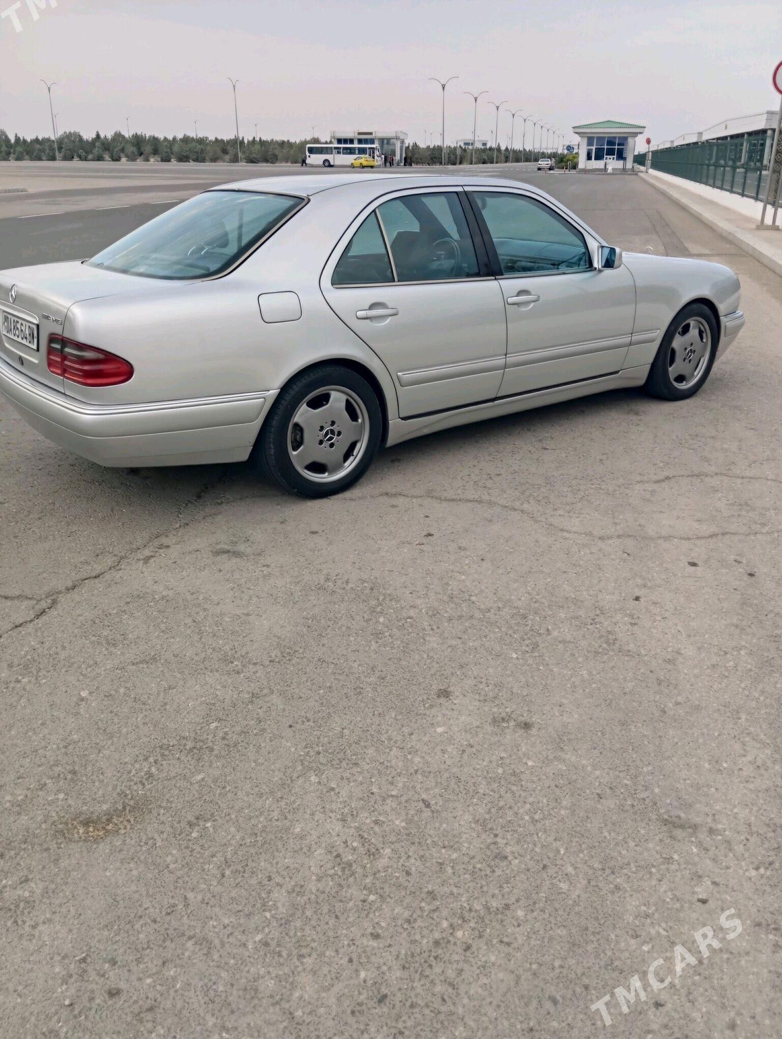 Mercedes-Benz E320 1998 - 140 000 TMT - Туркменбаши - img 7