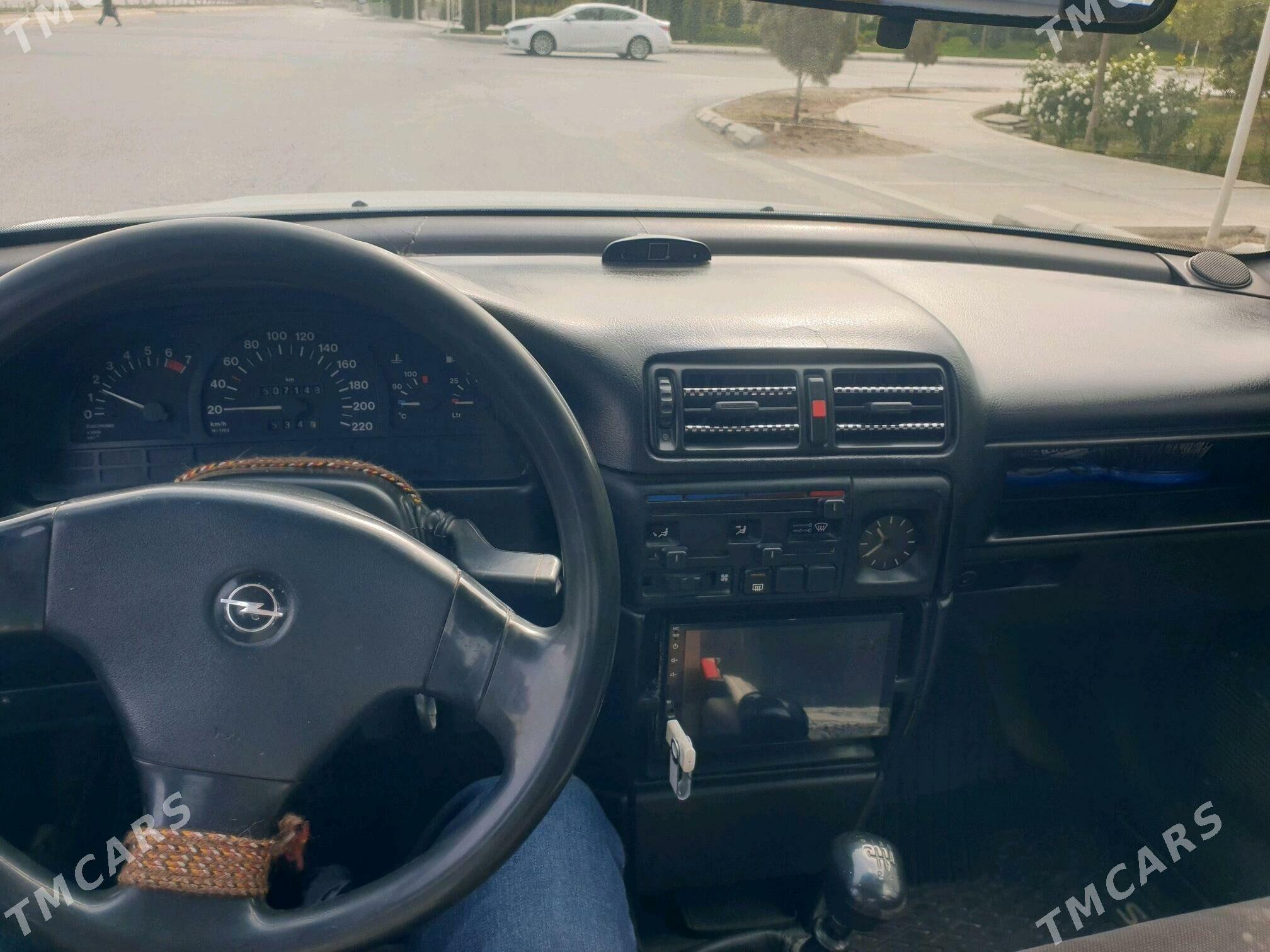Opel Vectra 1994 - 35 000 TMT - Ýalkym - img 1