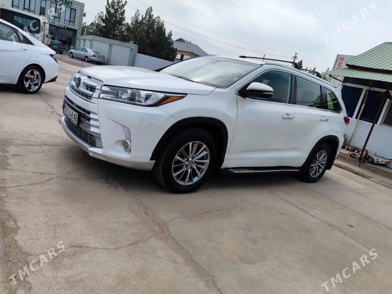 Toyota Highlander 2017 - 480 000 TMT - Мары - img 5