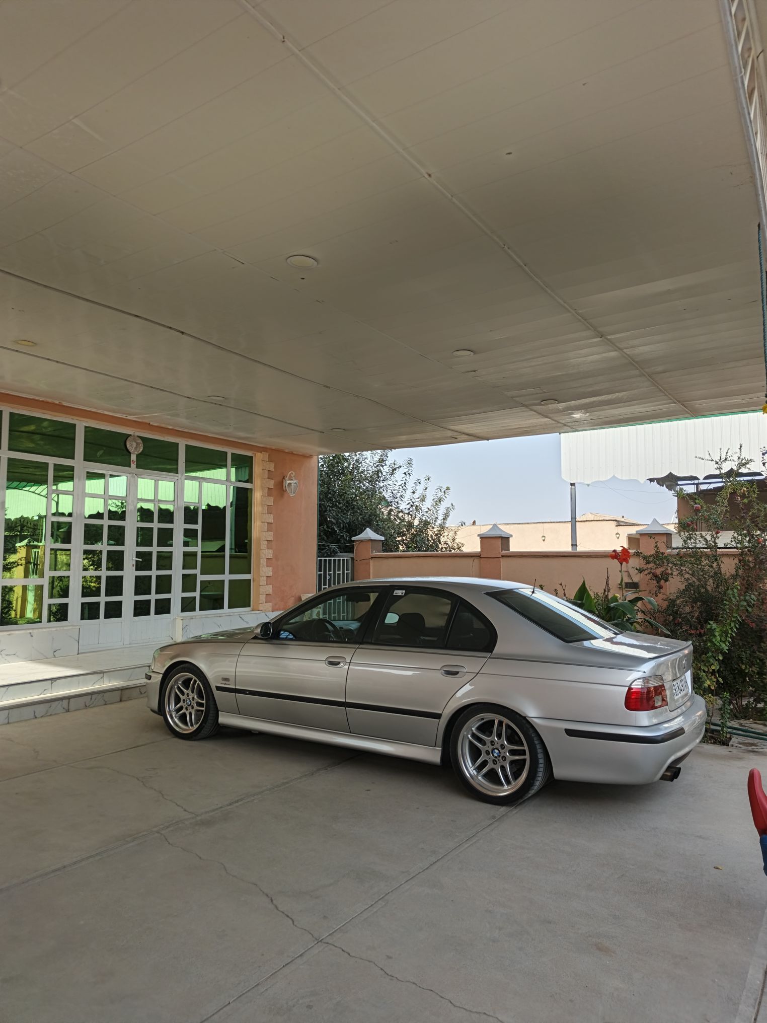 BMW E39 2001 - 180 000 TMT - Kaka - img 8